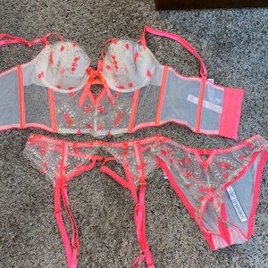 Victoria secret set